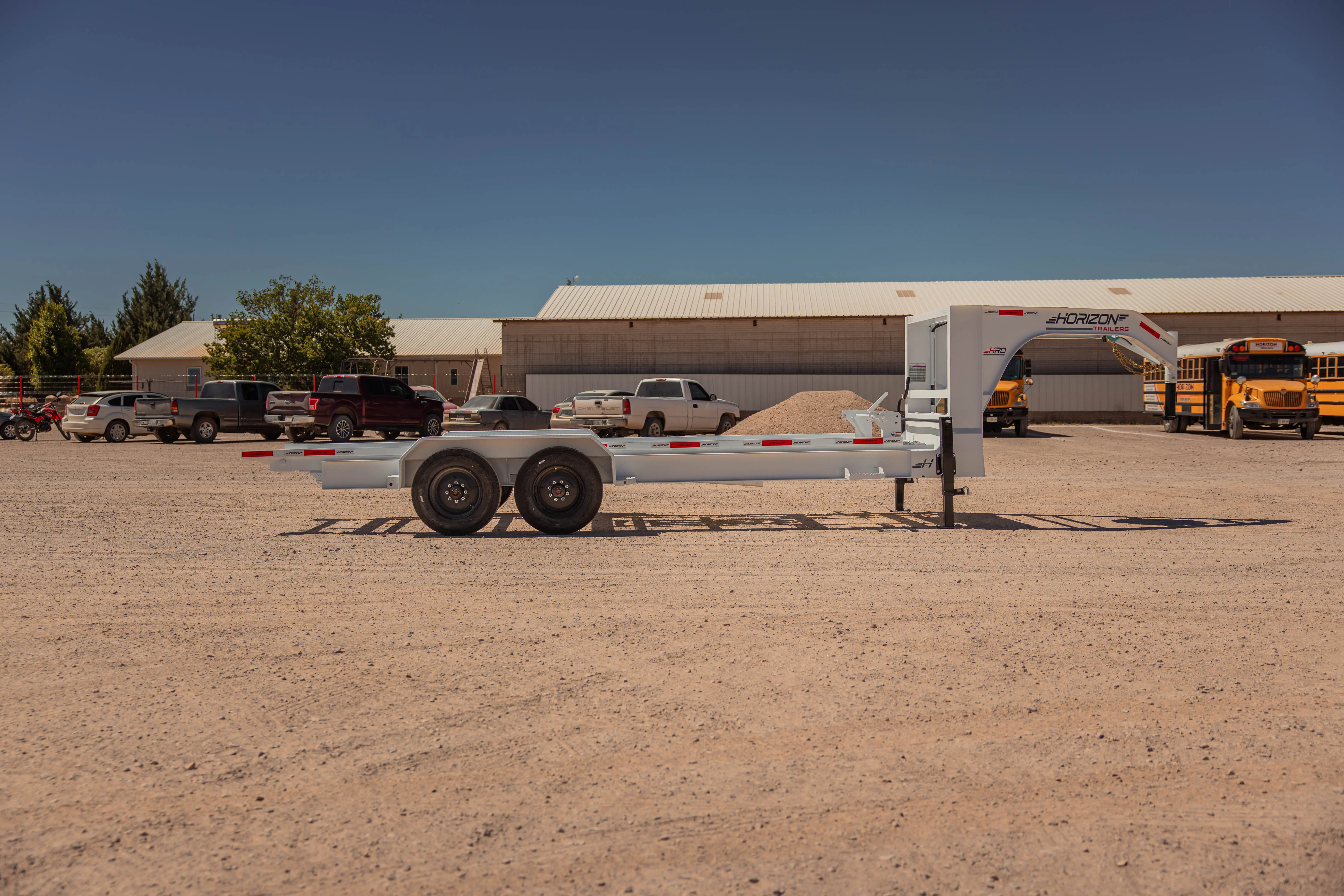 horizon trailers img